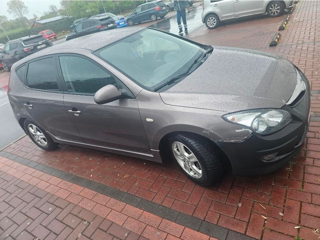 Véhicule de marque Hyundai i30 , mise en circulation 2011, Auto-onderdelen, Overige Auto-onderdelen, Ophalen, Hyundai