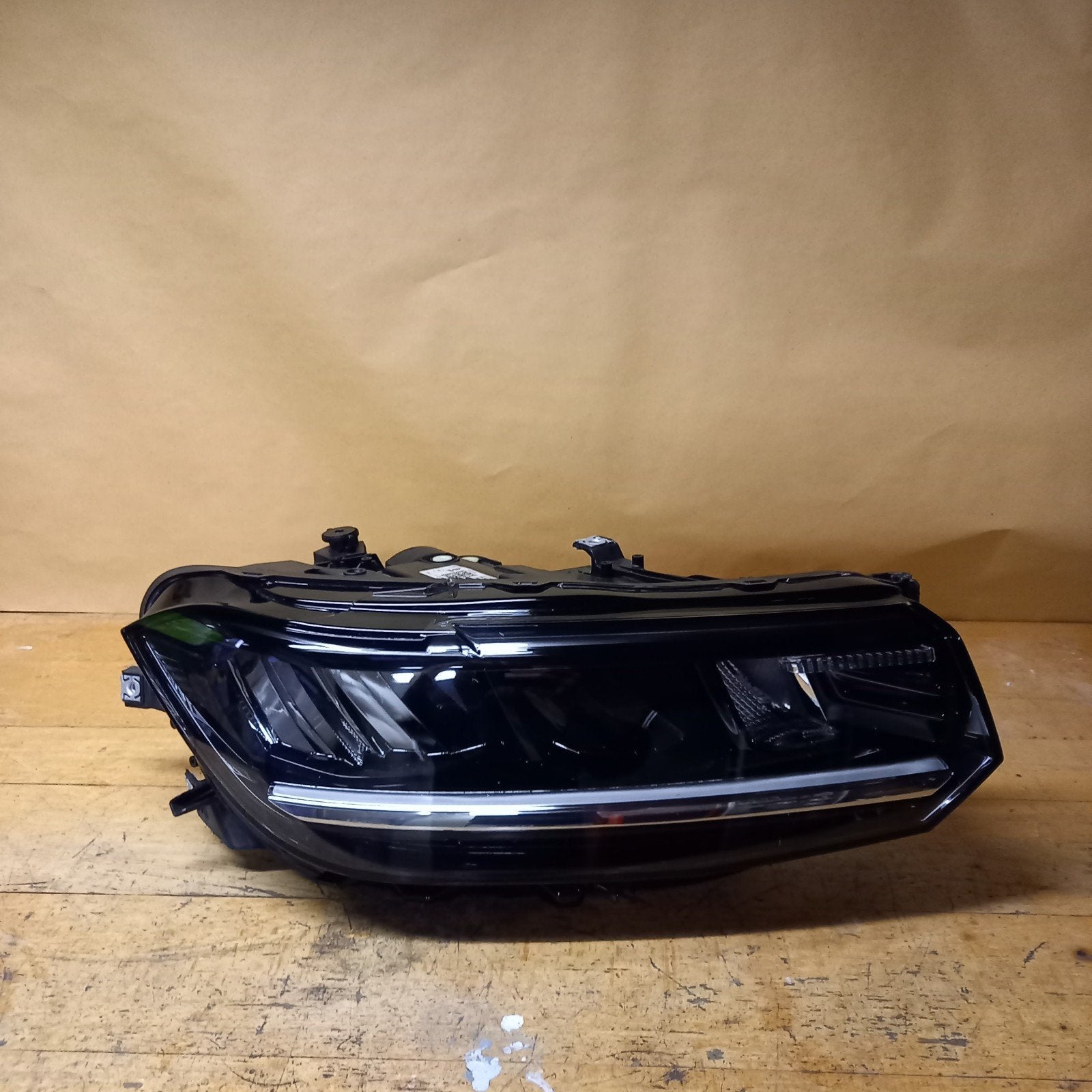 Volkswagen T-Cross Phare frontale 2GM941006B, Autos : Pièces & Accessoires, Enlèvement ou Envoi, Utilisé, Volkswagen