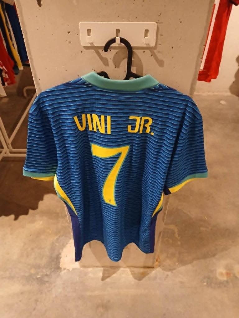 Vini JR matchworn Issued Brazil Shirt, Sport en Fitness, Voetbal, Ophalen of Verzenden, Gebruikt, Shirt