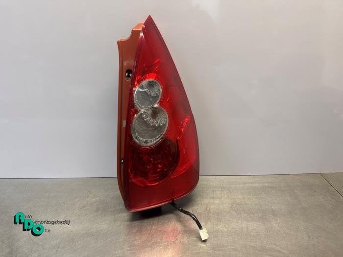 Feu arrière droit d'un Mazda 5 (5 05-), -, 3 mois de garantie, Mazda, Utilisé