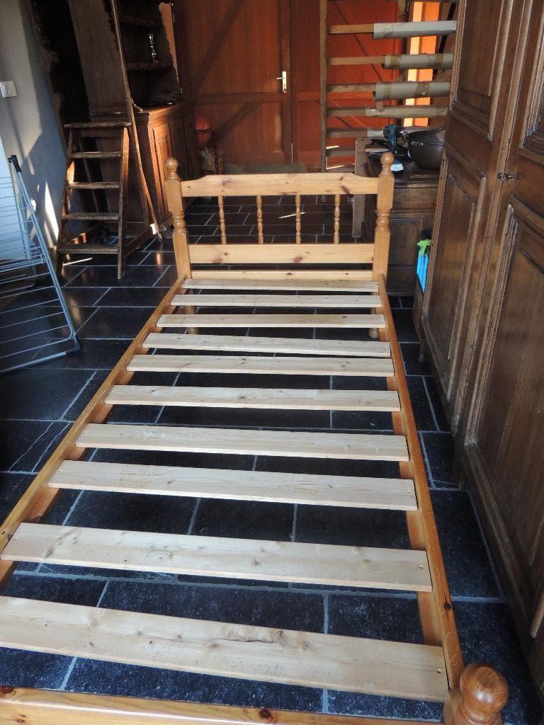 grenen 1- persoonsbed met lattenbodem, Huis en Inrichting, Slaapkamer | Bedden, Ophalen, 90 cm, Zo goed als nieuw, 200 cm