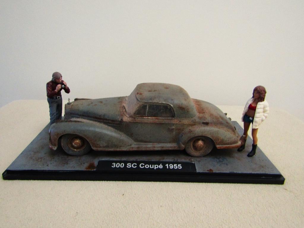 Mercedes 300 SC Coupe 1955 - Barnfind diorama - 1/18, Enlèvement ou Envoi, Comme neuf, Voiture, Autres marques