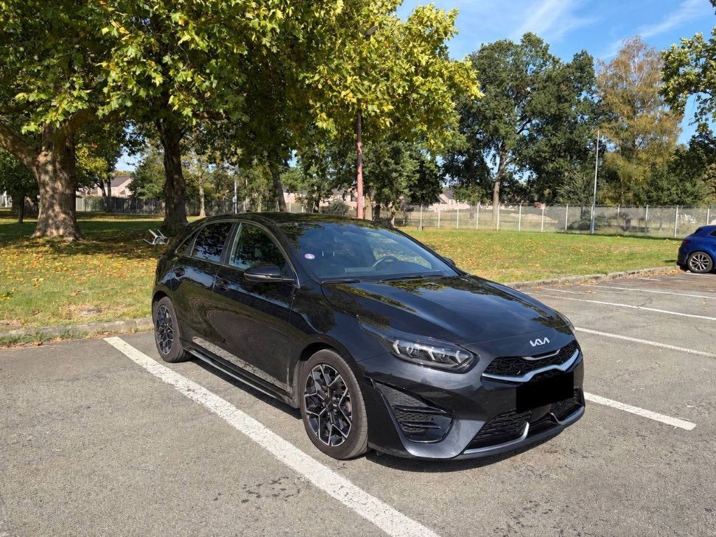 Kia Ceed GT-Line 1.5 T-GDi 140 ch Automatique 2024, Autos, 1360 kg, Achat, Entretenue par le concessionnaire, Noir