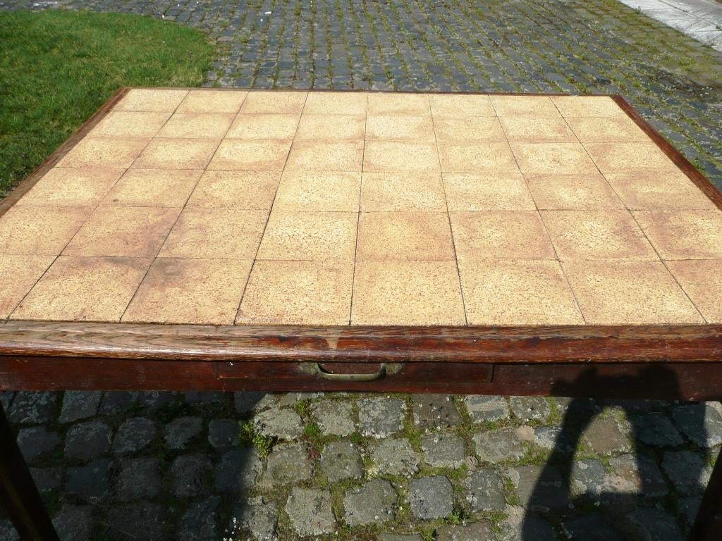 ZELDZAAM : tafel met tegels ingelegd/keukentafel/tuintafel, Ophalen