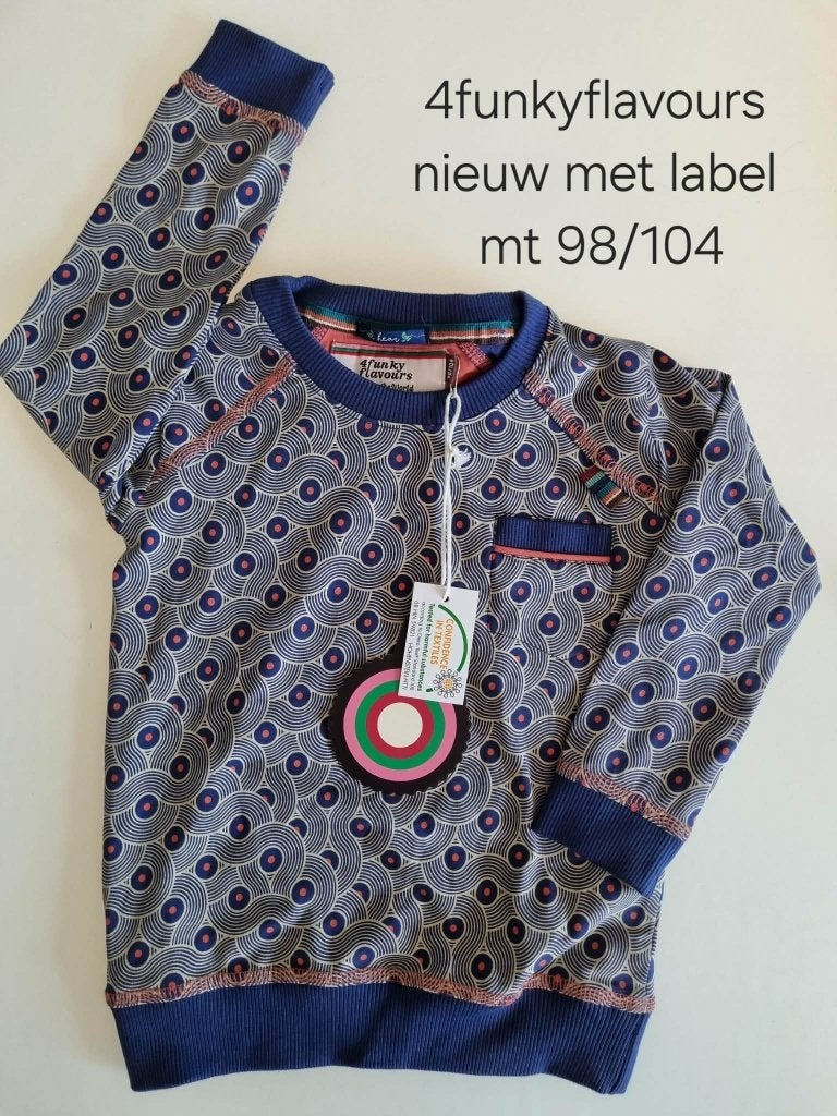 Blauw-oranje sweat 4FF maat 104 NIEUW, Neuf, Garçon, Enlèvement ou Envoi, Pull ou Veste