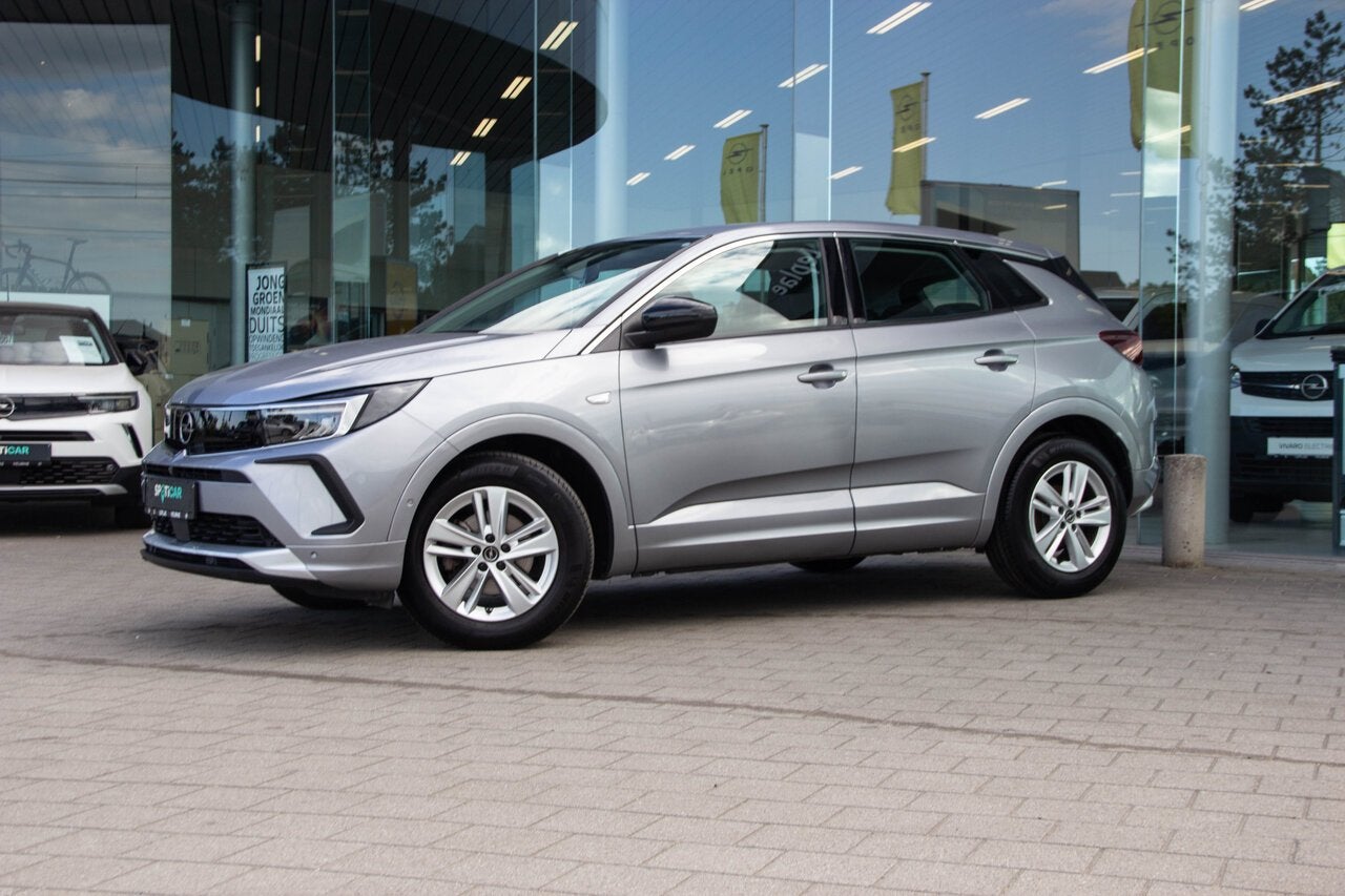 Opel Grandland EDITION 1.2T AT8 130PK |GPS|CAMERA|, Autos, Argent ou Gris, Achat, Euro 6, Entreprise