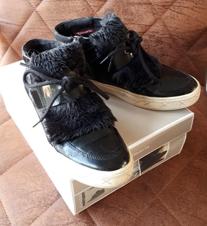 Tamaris - Sneakers Hoog - maat 39 - zwart - bont, Kleding | Dames, Tamaris, Verzenden, Zwart, Zo goed als nieuw