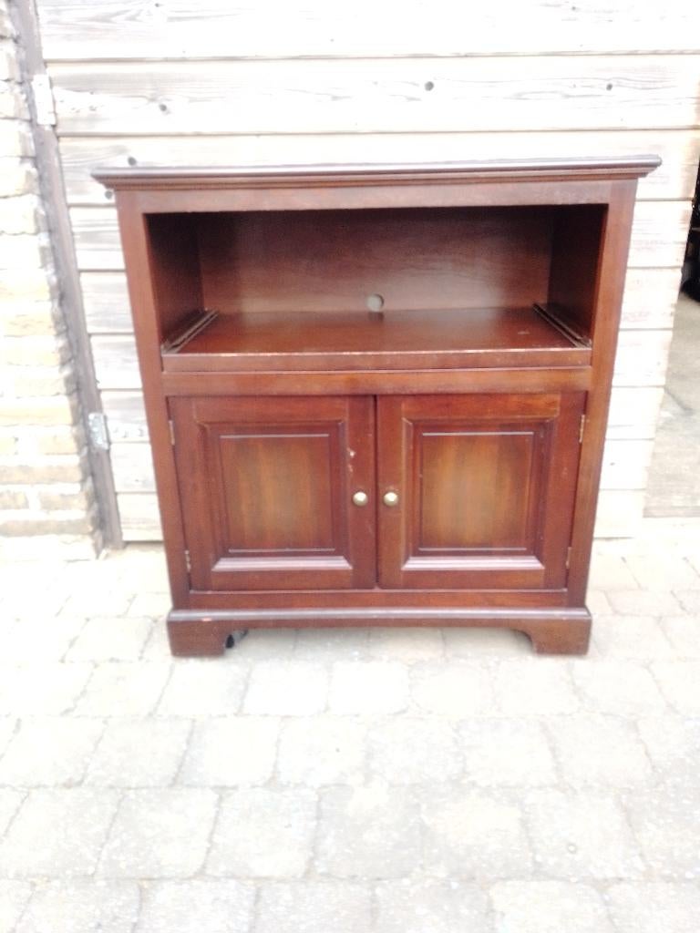 tv kast goede staat met wieltjes eronder, Ophalen, Gebruikt, 50 tot 100 cm, Minder dan 100 cm