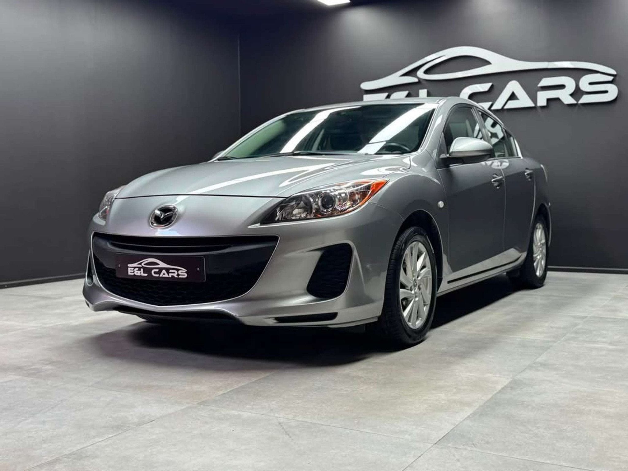 Mazda 3 Réservé, Achat, 4 portes, Entreprise, Noir