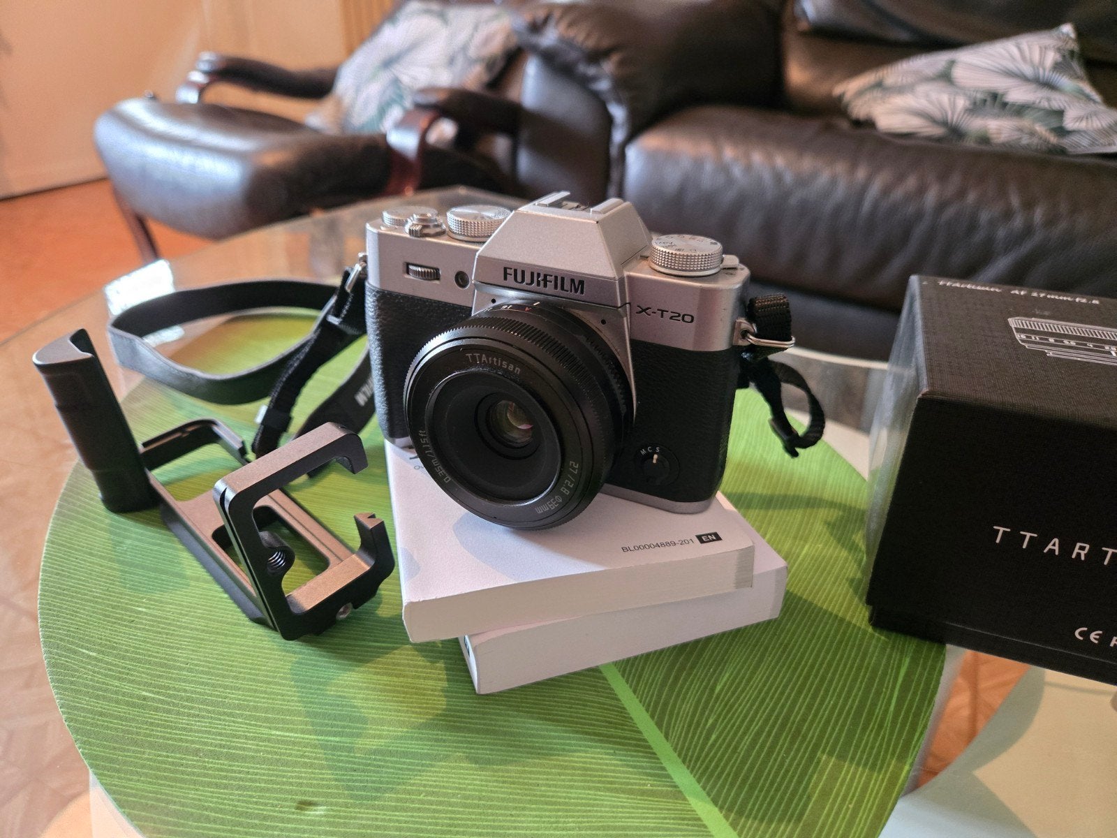 Fujifilm XT-20-camera met 27 mm/2.8-lens, Ophalen, USB-kabel, Zo goed als nieuw, Fujifilm