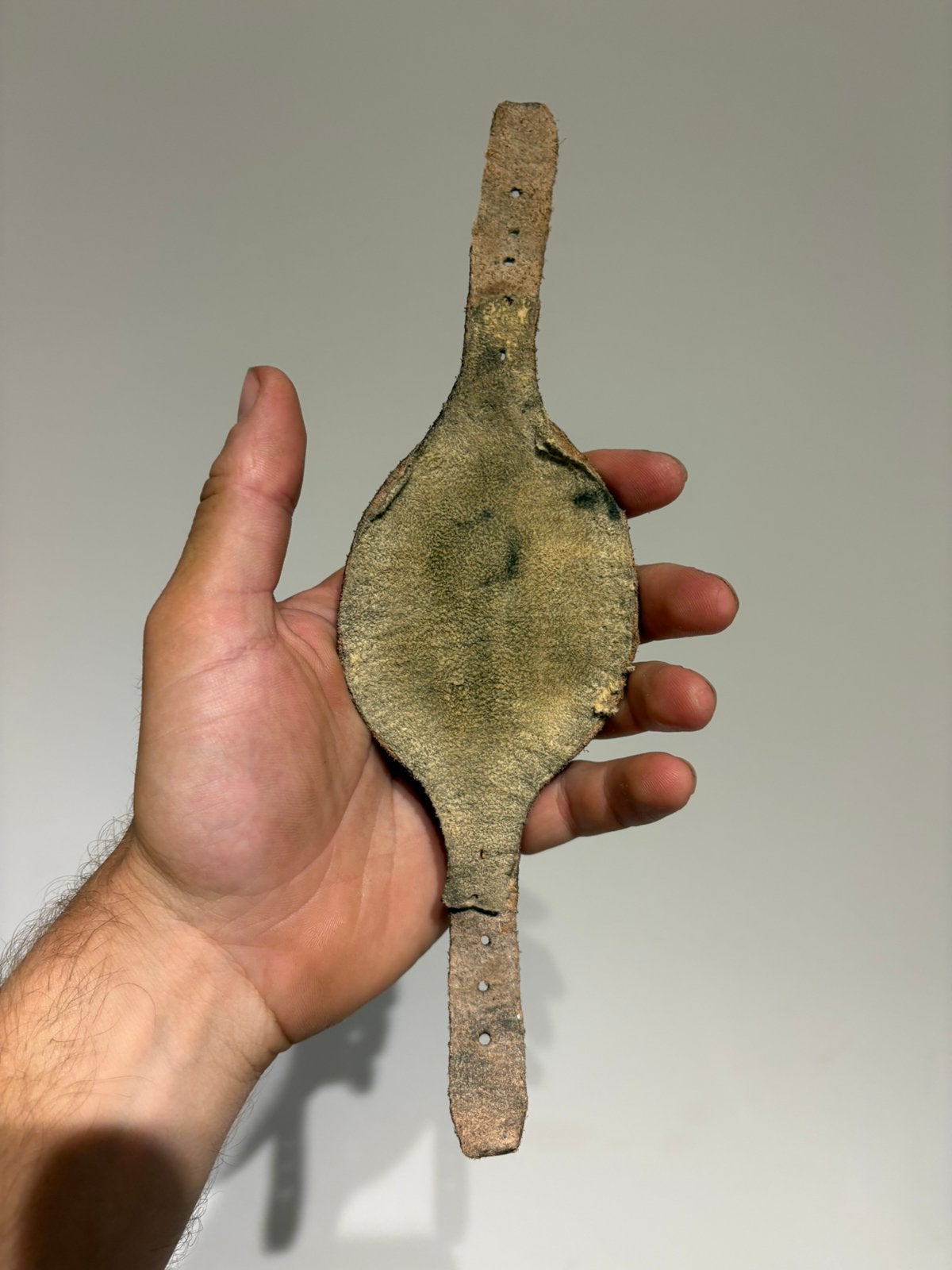 Mentonnière para us ww2 airborne normandie copie, Collections, Enlèvement ou Envoi, Armée de l'air