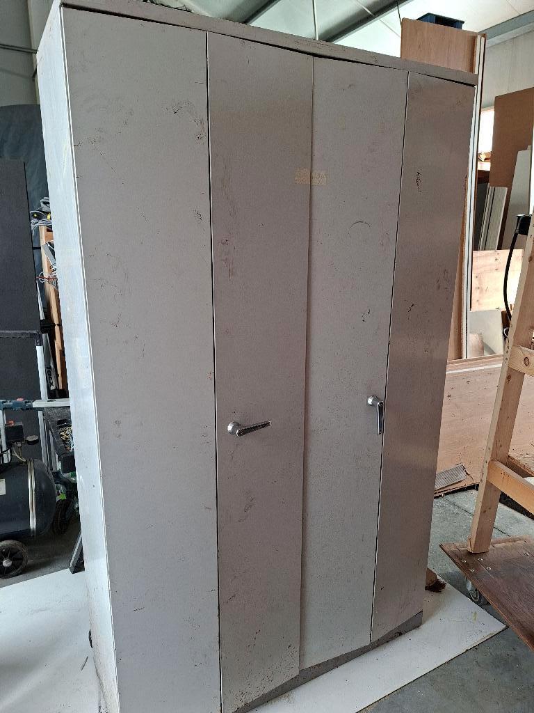 Metalen kast, Ophalen, Gebruikt, 100 tot 150 cm, 150 tot 200 cm
