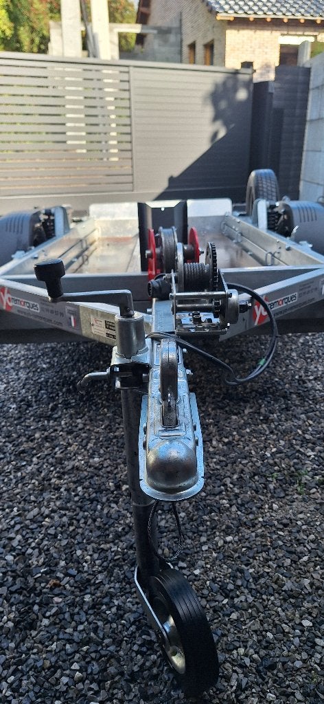Yo motoraanhanger, Ophalen, Gebruikt