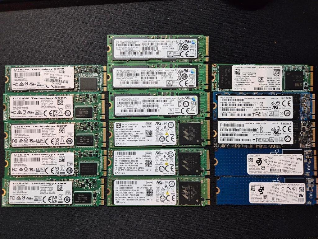 lot SSD 256GB (16 stuks), Informatique & Logiciels, Disques durs, Interne, Enlèvement, Utilisé, Laptop