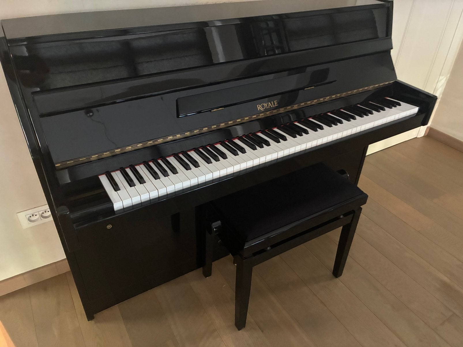 Piano Royale zwart hoogglans (weg wegens beëindiging lessen), Ophalen, Gebruikt, Zwart, Piano