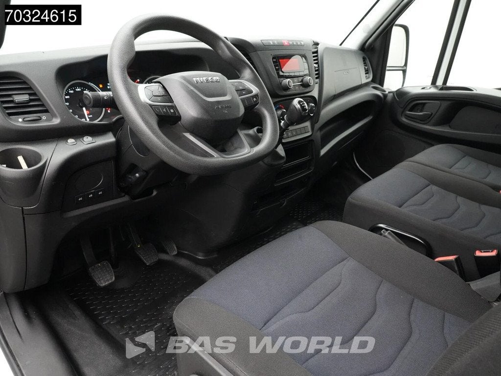 Iveco Daily 35C14 Dubbellucht L2H2 3,5t Trekhaak Airco Cruis, Auto's, Stof, Gebruikt, Euro 6, Iveco