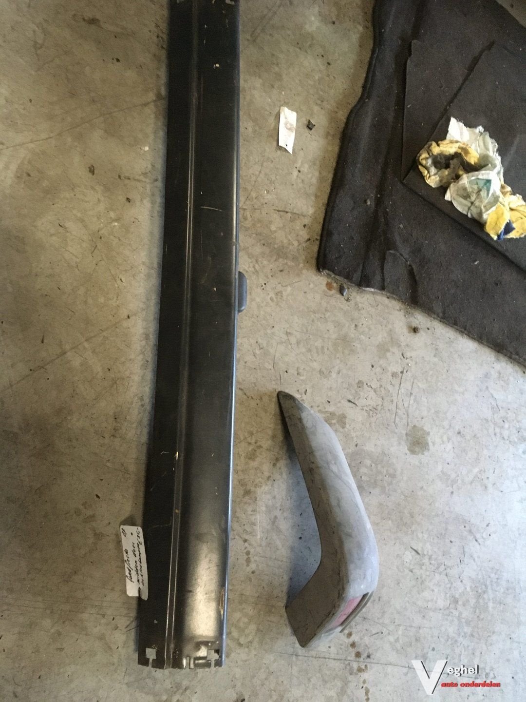 Ford fiesta bumper midden achter 1987, Arrière, -, Utilisé, -