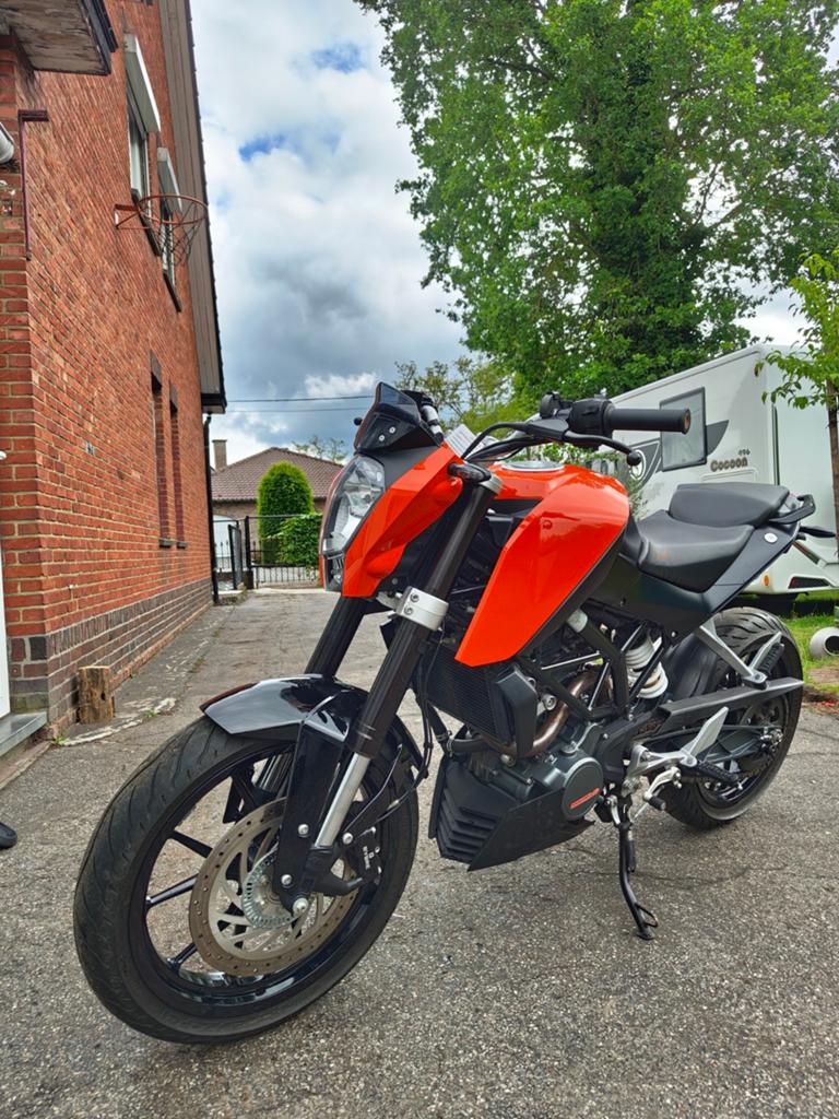 TOPSTAAT - KTM Duke 125 - AKRAPOVIC, Motoren, Particulier