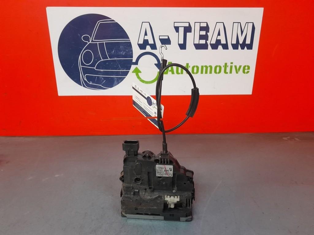 SERRURE DE PORTE RODS AVANT DROIT Opel Corsa D (13258274), Utilisé, Opel