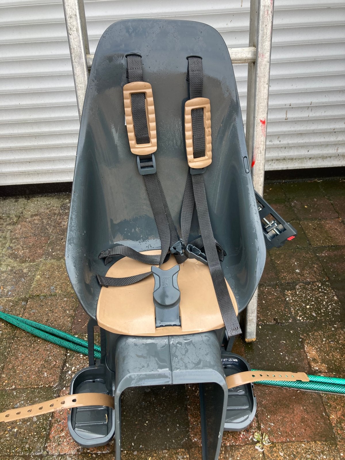 Fietsstoeltje urban iki, Fietsen en Brommers, Ophalen, Achterzitje, Voetsteuntjes, 9 t/m 18 kg
