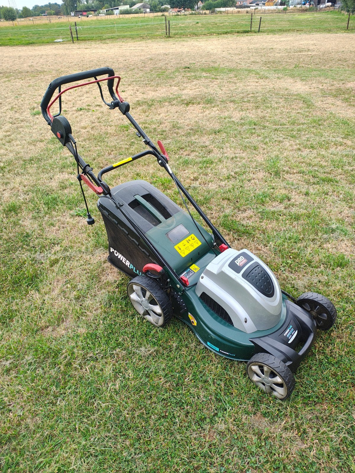grasmaaier Powerplus, Fonction de mulching, 40 à 49 cm, Enlèvement, Utilisé