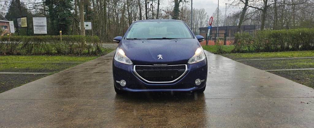 Peugeot 208 1.2 Benzine Bj.2014 Met 81.000 Km, Auto's, Voorwielaandrijving, Stof, Parkeersensor, Blauw
