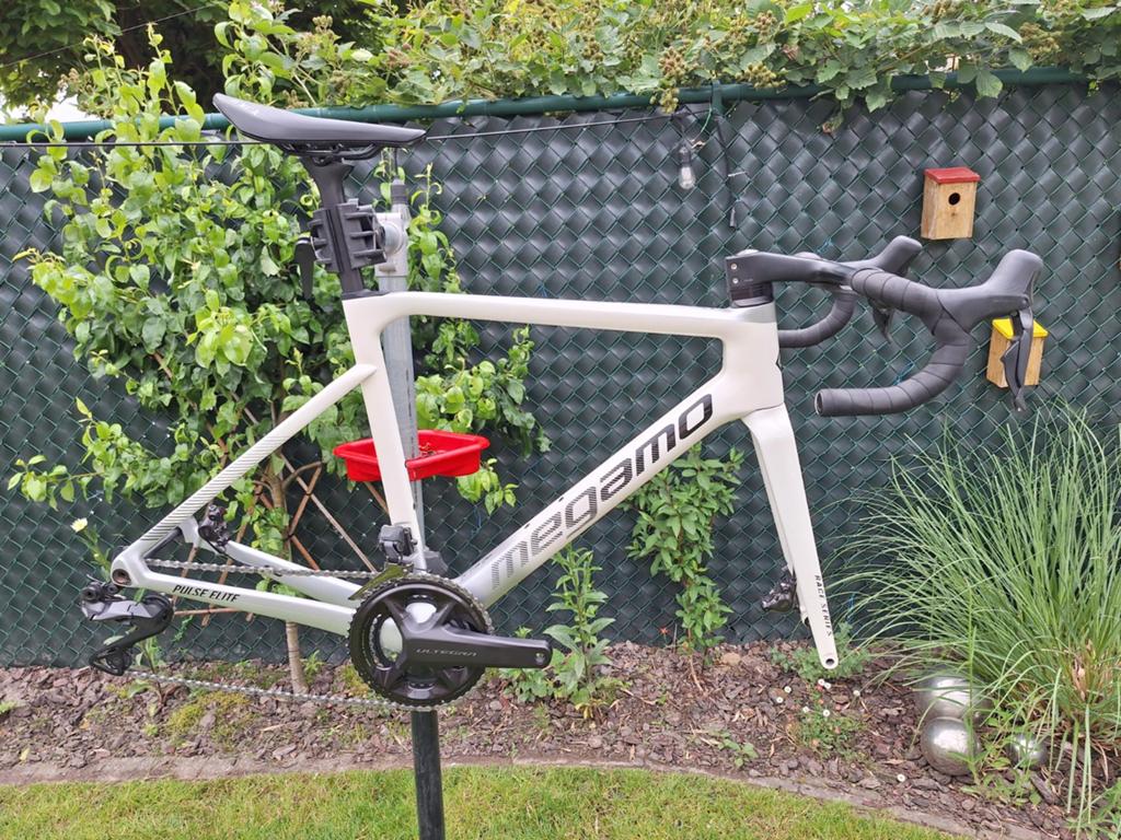 Megamo Pulse Elite (zonder wielen), Ophalen