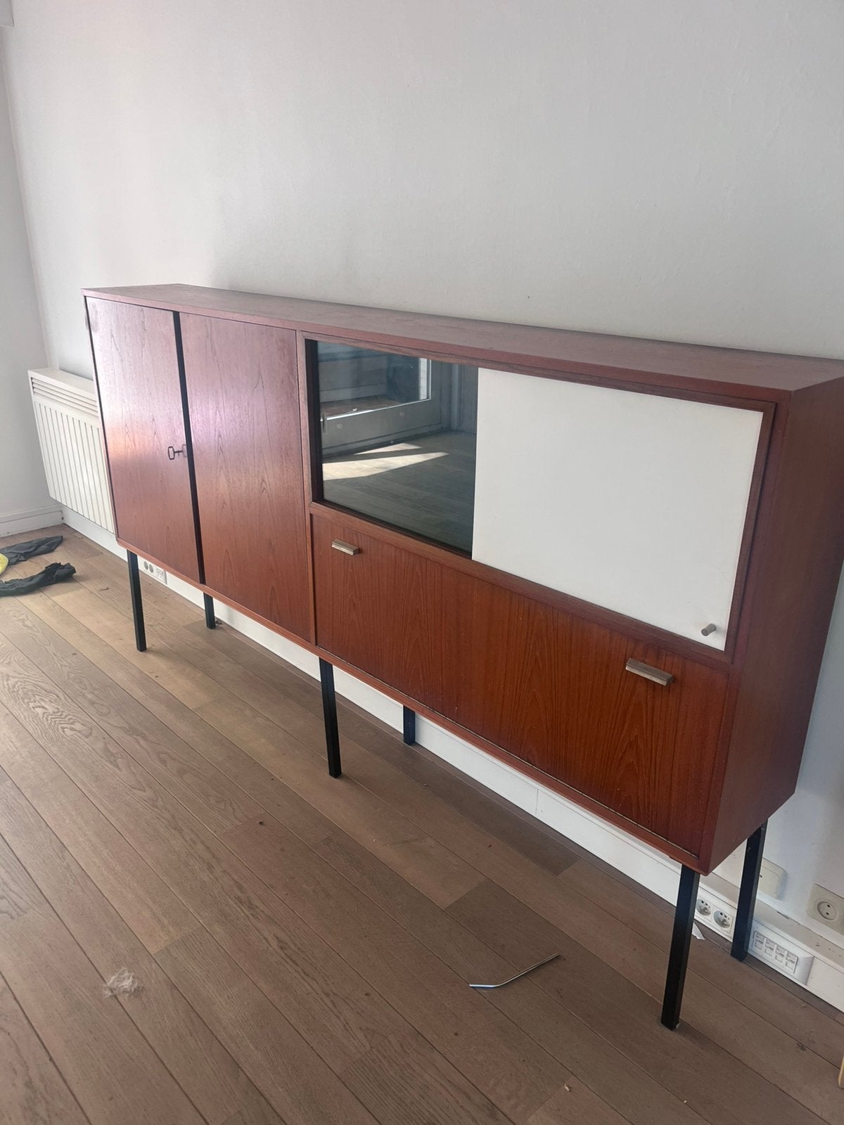 Vintage sideboard, Maison & Meubles, Armoires | Dressoirs, 25 à 50 cm, Avec tablette(s), Enlèvement, Utilisé
