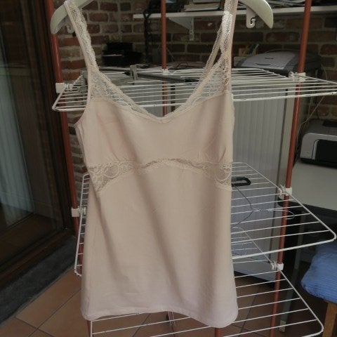 Topje beige met kant Intimissimi mt 38-40, Kleding | Dames, Topjes, Maat 38/40 (M), Nieuw, Ophalen of Verzenden, Zonder mouw