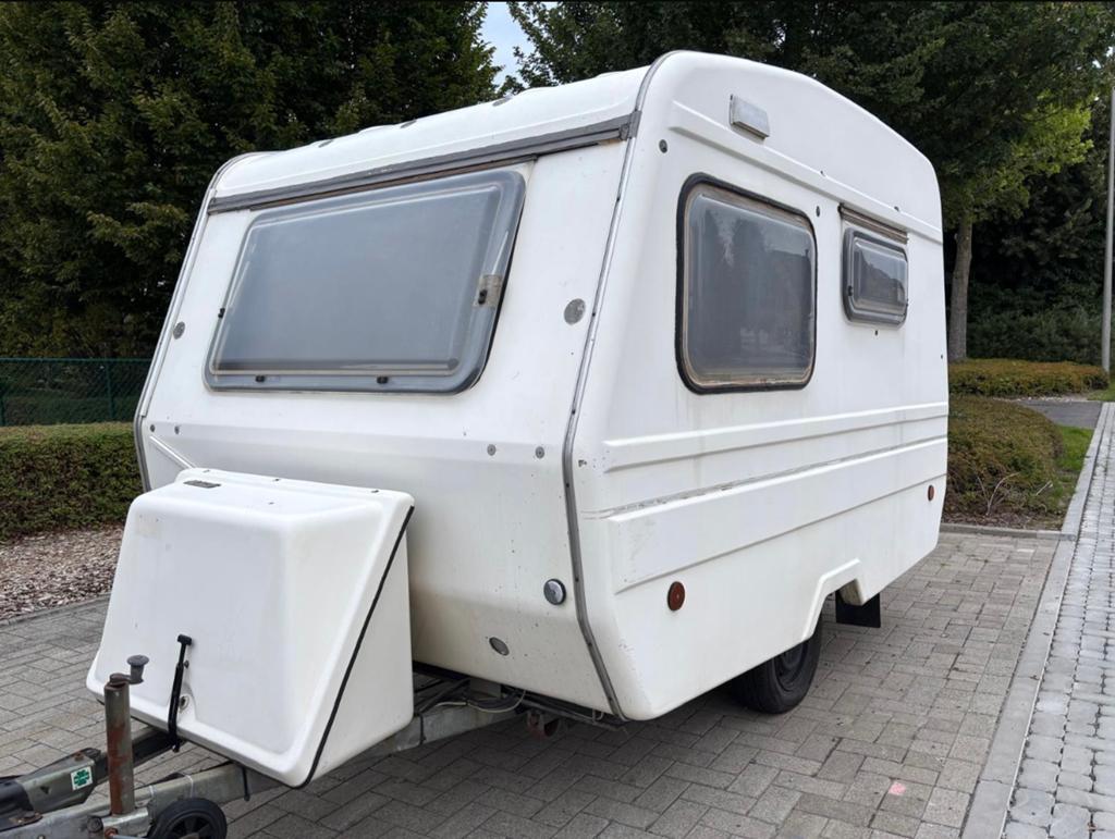 Caravan PREDOM, Caravans en Kamperen, Particulier, Koelkast, Predom