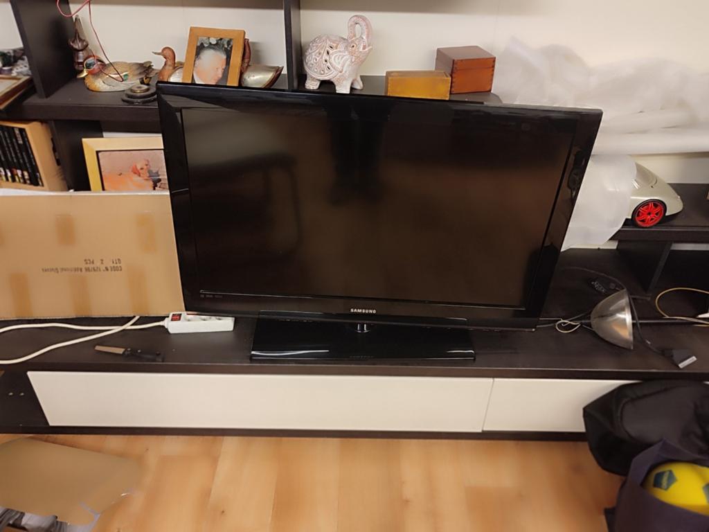 TV Samsung 93cm scherm, Ophalen