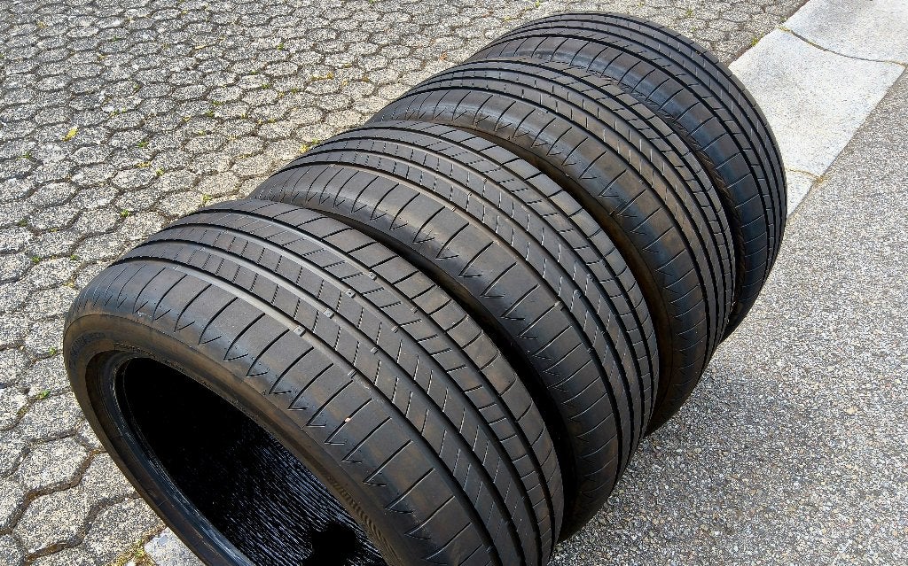 Très bons pneus été 255/45-20 avec 6 - 6,5 mm de profil, 255 mm, Pneus été, Pneu(s), Enlèvement