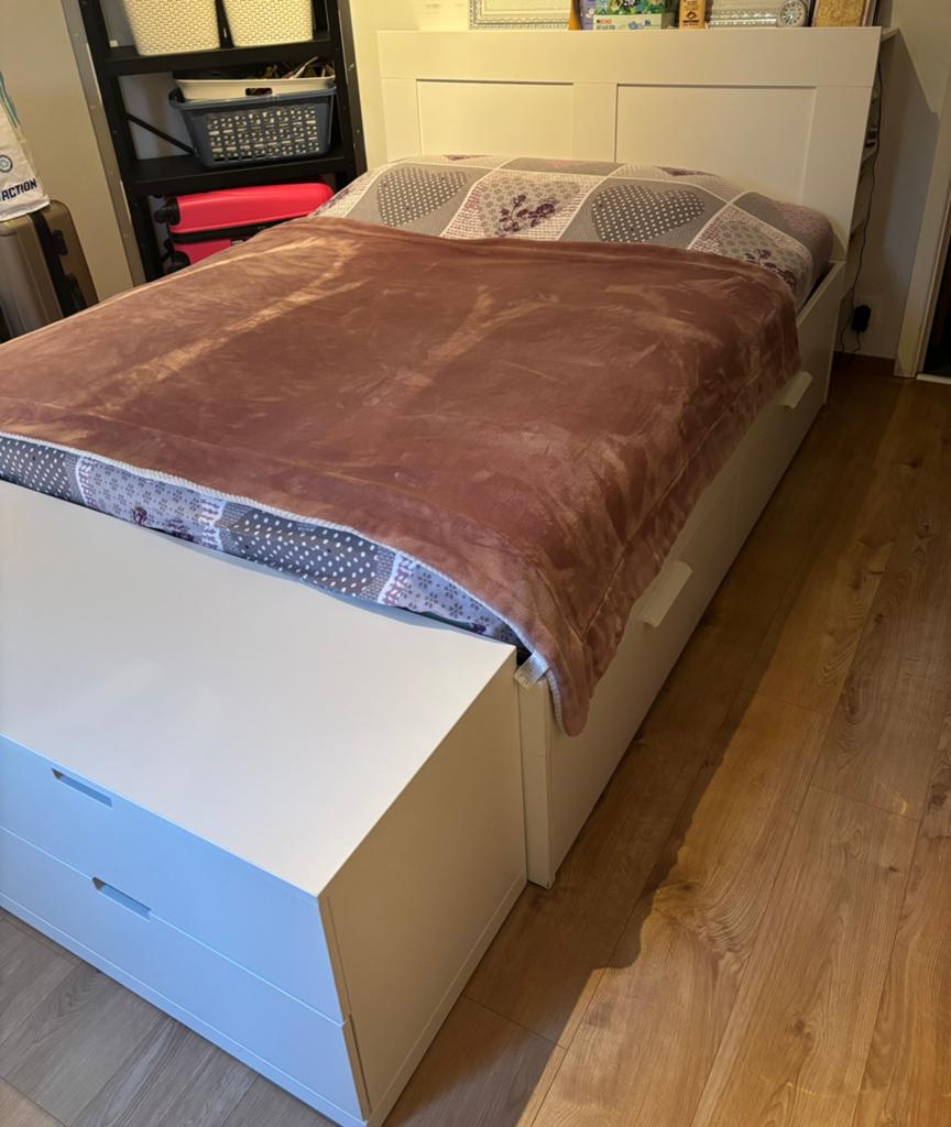 Lit ikea 160*200 + sommier + appuie + meuble tiroir, Enlèvement, Comme neuf