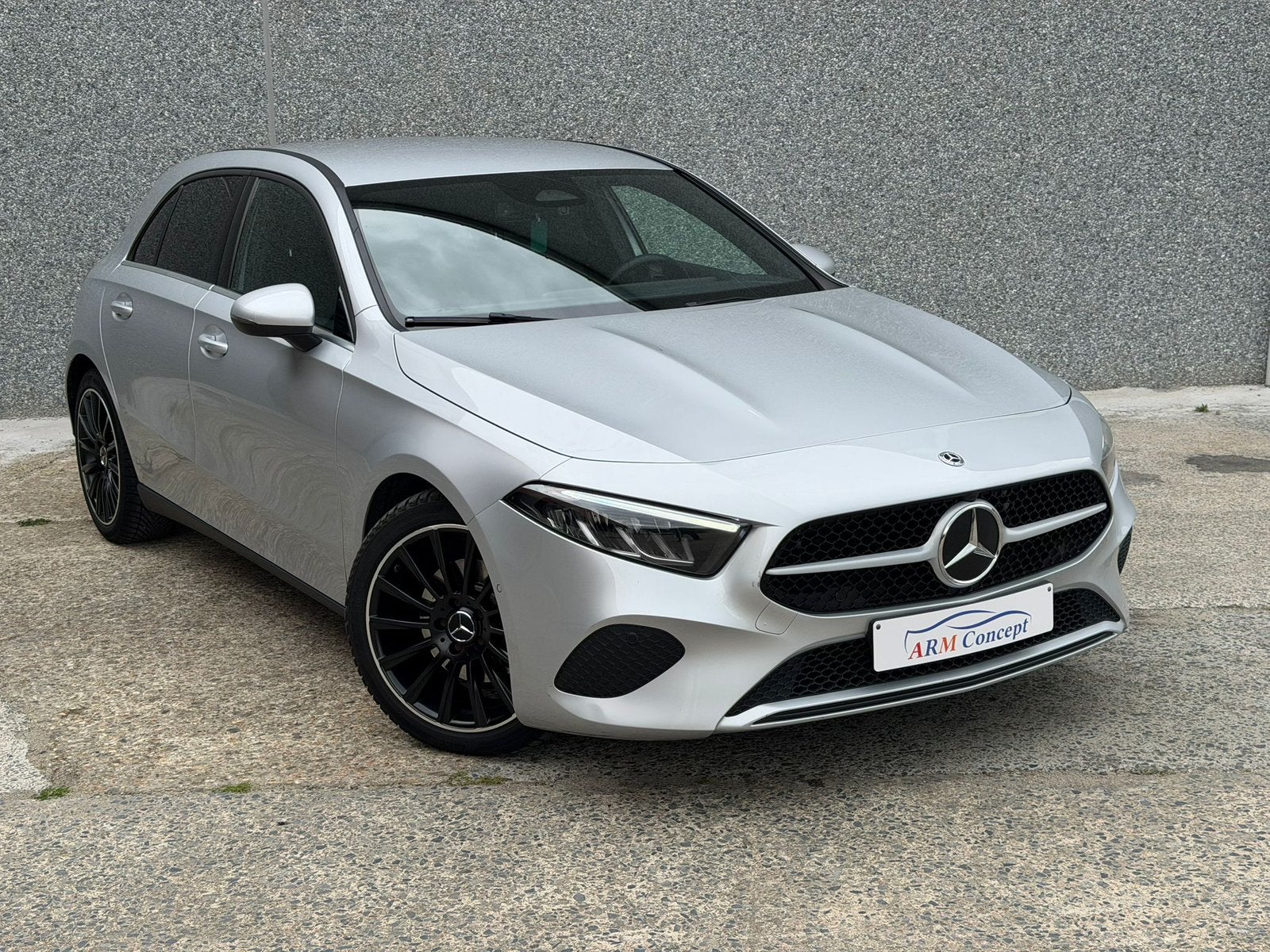 Mercedes-Benz A180d diesel 03/2024 GARANTIE 12 Mois, Auto's, Mercedes-Benz, Automaat, Euro 6, Bedrijf, 5 deurs