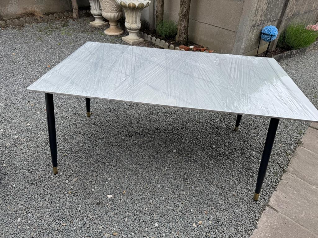 Eettafel, Ophalen, Zo goed als nieuw