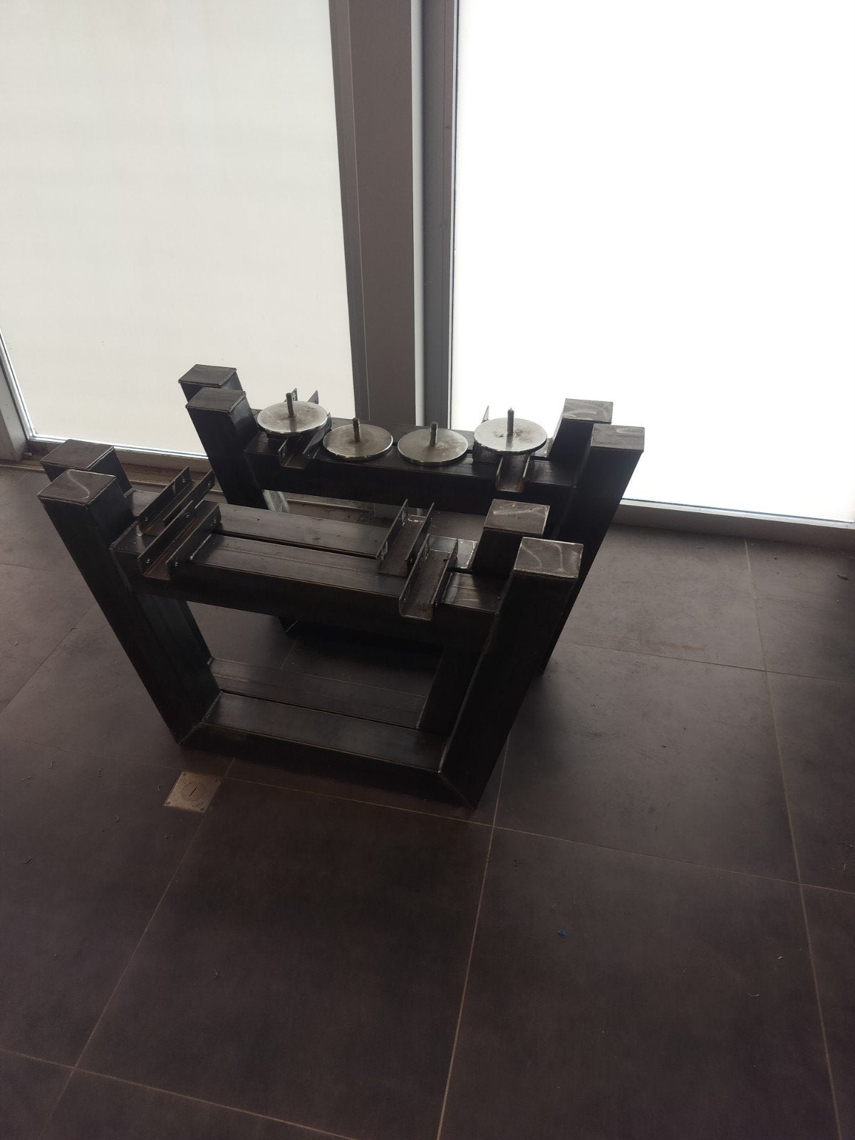 2 keer 2 tafelpoten, Maison & Meubles, Pièces pour table, Enlèvement