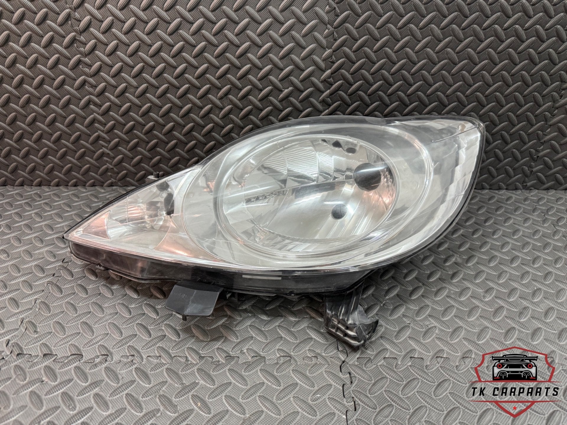 Peugeot 107 halogeen koplamp links, Taurusavenue 1
2132 LS  Hoofddorp, NL, Gebruikt, Contact.group@renault.com, Stellantis N.V.