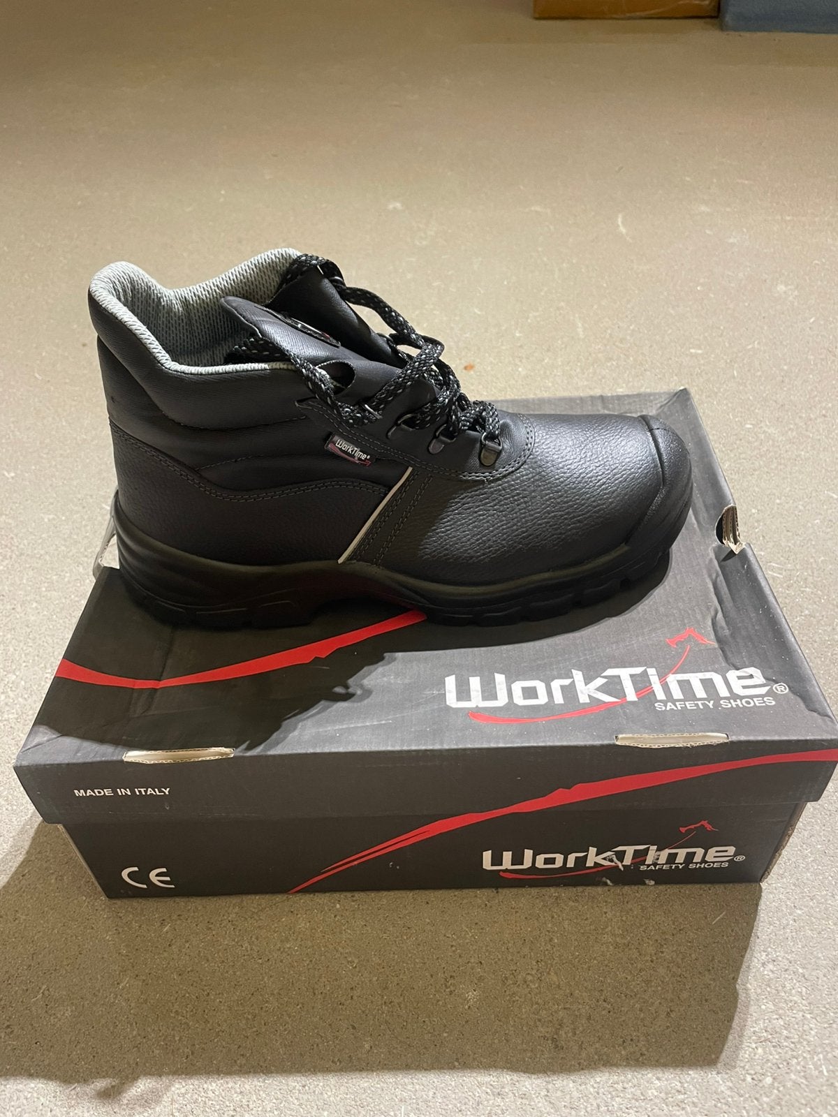 Werkschoenen., Ophalen, Zo goed als nieuw