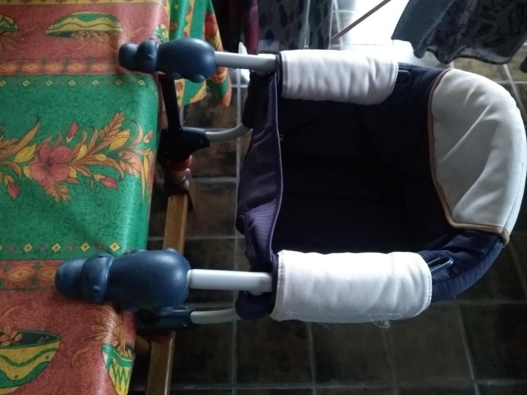 chaise bébé à fixer sur une table, Enlèvement