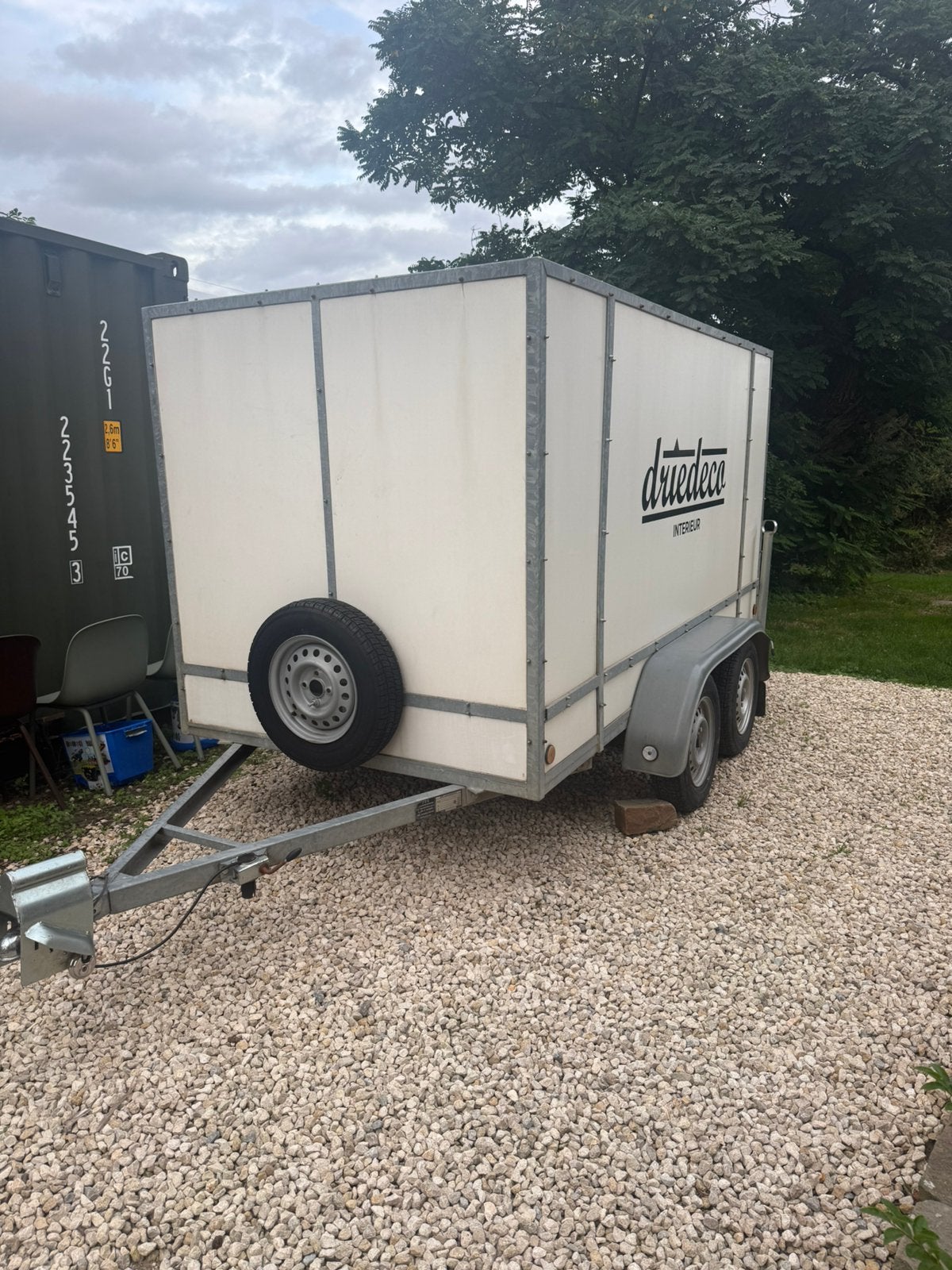 Gesloten ongeremde aanhangwagen, Enlèvement, Utilisé