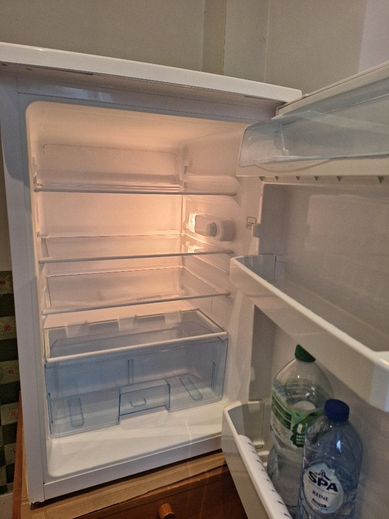 Beko koelkast tafelmodel, Ophalen, Zo goed als nieuw, Zonder vriesvak