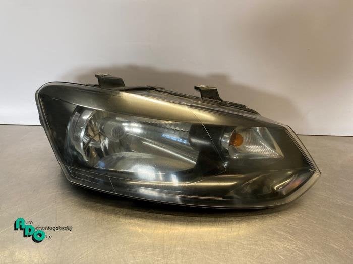 Phare droit d'un Volkswagen Polo (Polo 09-), Volkswagen, -, 3 mois de garantie, Utilisé