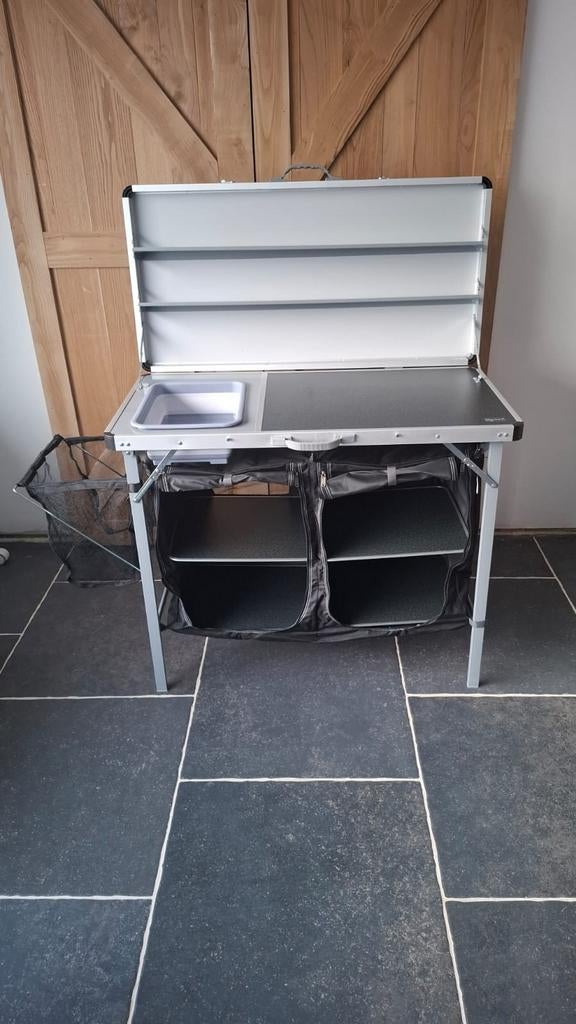 Kampa Chieftain Field Kitchen, Ophalen