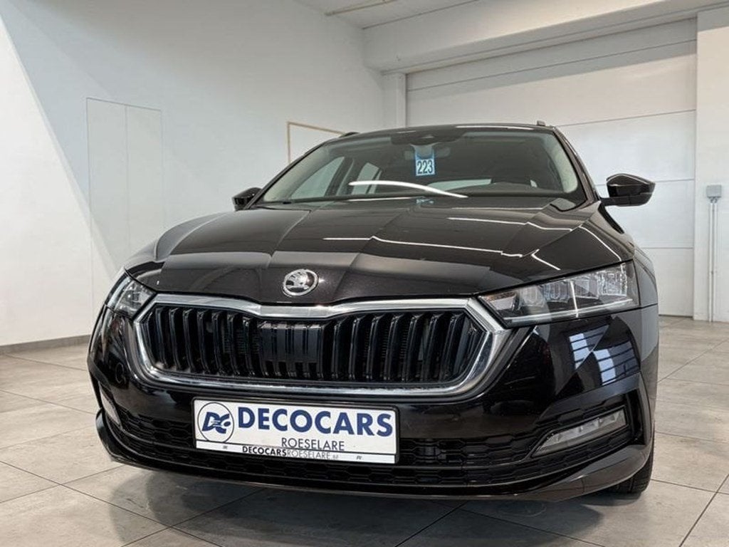 Skoda New Octavia Hybride / Apple Carplay - Android Auto /, Autos, Argent ou Gris, Achat, Euro 6, Noir