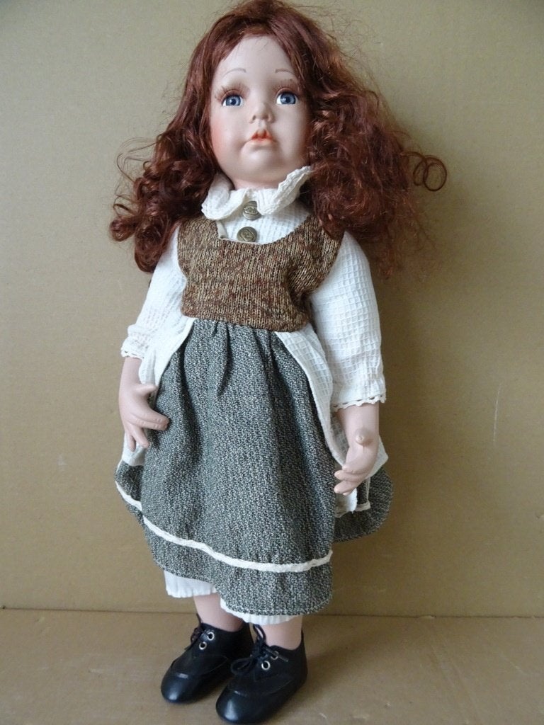 Vintage pop porseleinen pop 50cm pop Leonardo Collection ?, Verzamelen, Poppen, Gebruikt, Ophalen of Verzenden, Onbekend, Pop