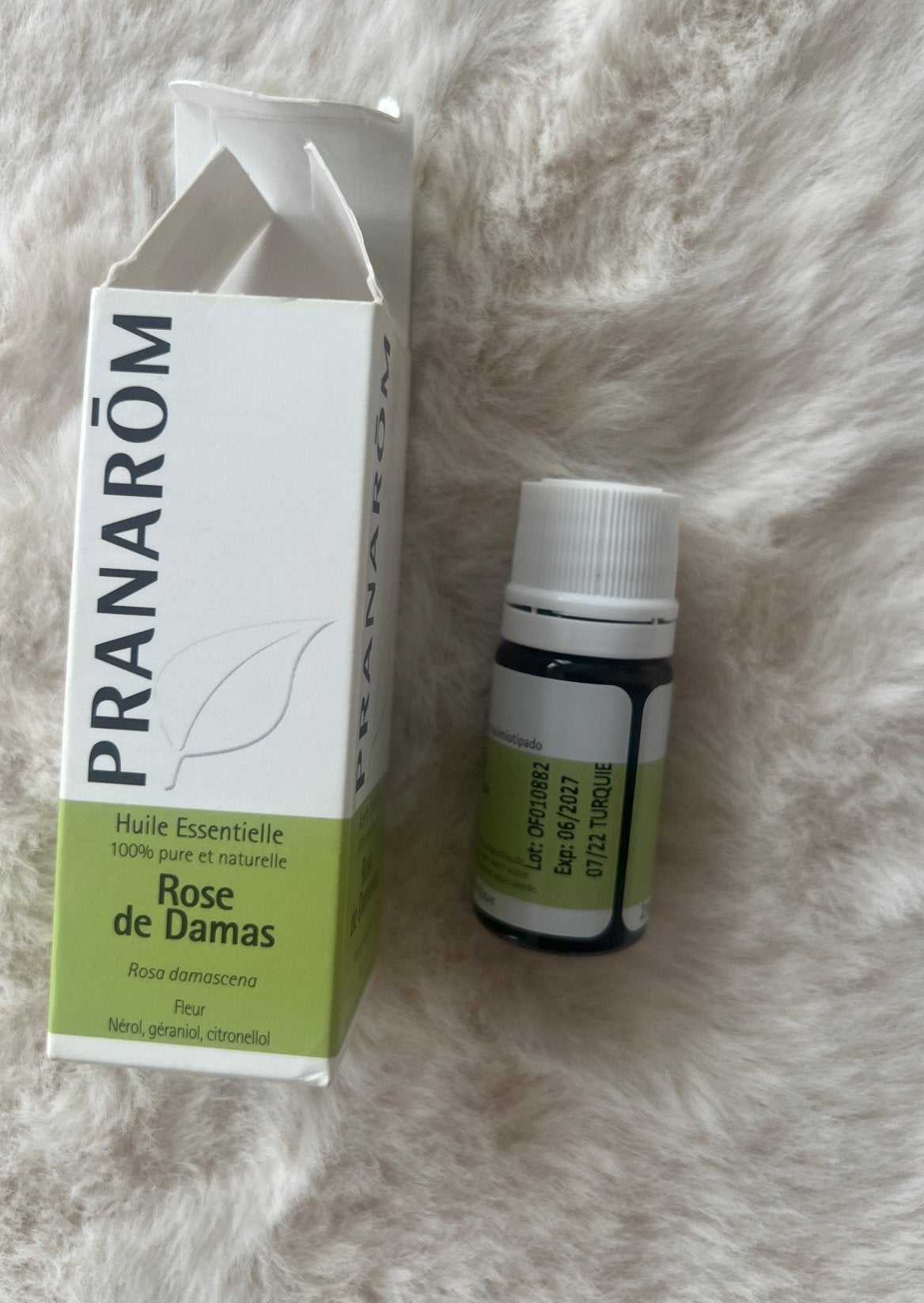 Essentiële Olie Bio Rosa Damascena, nieuw in de doos, Ophalen of Verzenden, Nieuw, Lichaamsverzorging