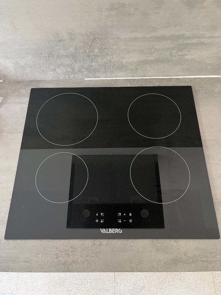 Plaque de cuisson vitrocéramique VALBERG – 4 foyers, Electroménager, 4 zones de cuisson, Comme neuf, Enlèvement, 45 à 60 cm