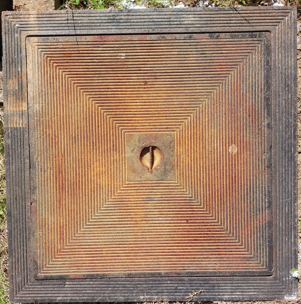 Taque couvercle simple paroi en fonte 60x60 ext / 50x50 int, Enlèvement, Utilisé, Autres matériaux, Évacuation