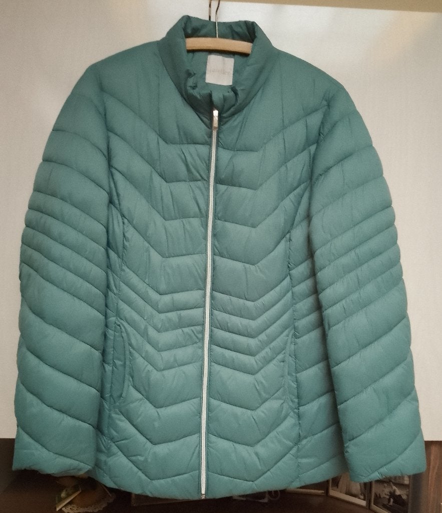 LICHTGROENE GEWATTEERDE  DAMESVEST, MAAT 44(B), Kleding | Dames, Ophalen of Verzenden, Zo goed als nieuw, Maat 42/44 (L), Groen