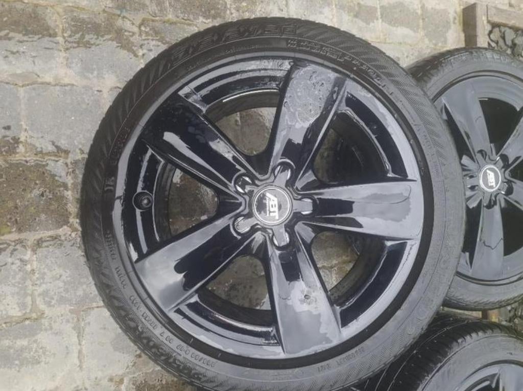 Jantes VW / AUDI, Autos : Pièces & Accessoires, Pneus & Jantes, Pneus et Jantes, Pneus été, 17 pouces, 205 mm, Enlèvement